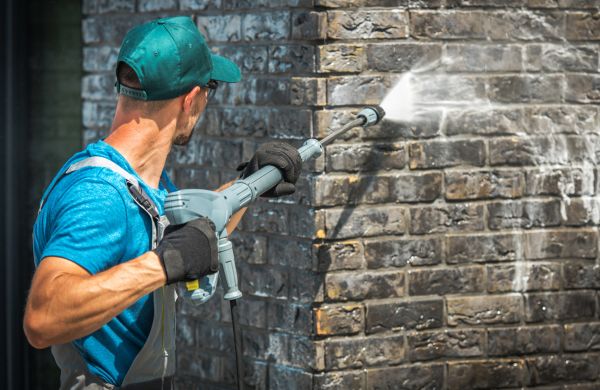 Cost of Commercial Building Washing in Corona