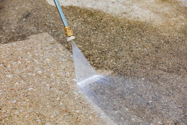 Cost of Driveway Pressure Cleaning in Corona