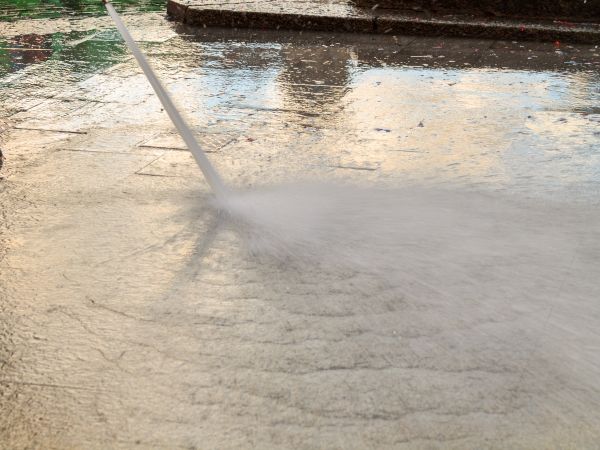 Cost of Pavement Cleaning Service in Corona