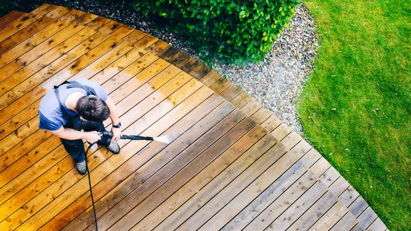 Cost of Deck Pressure Cleaning in Corona