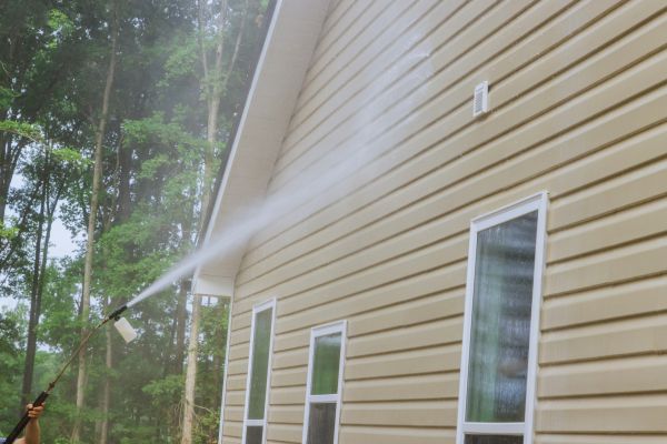 Cost of Home Siding Cleaning in Corona