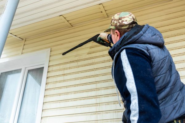 Cost of Vinyl Siding Pressure Cleaning in Corona